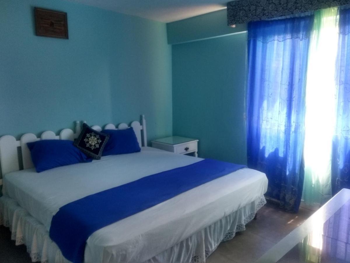 Beach-Side Condos At Turtle Beach Towers Ocho Rios Esterno foto